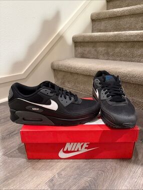 Nike Air Max 90 J22